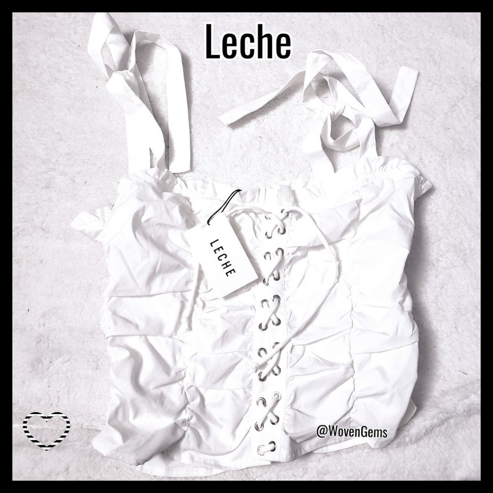(NWT)Leche:Size:M/White cinched crop top